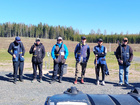 Finaalin yltäneet kuusi kilpailijaa. Henkka kuvassa kolmas oikealta. 