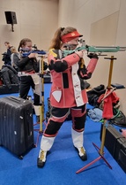 Tytöt tekee pitoja ennen kisaa