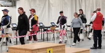Finalistit marssivat paikoilleen
